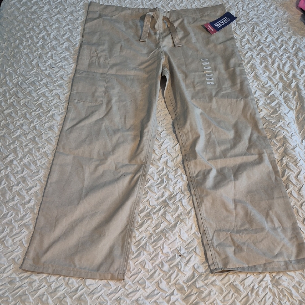 Beige Cargo Scrub Pants Size Small Short
